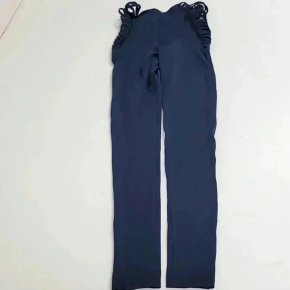 Blue life fit STRAPPY HIGH WAIST LEGGING in blue - Picture 7 of 10